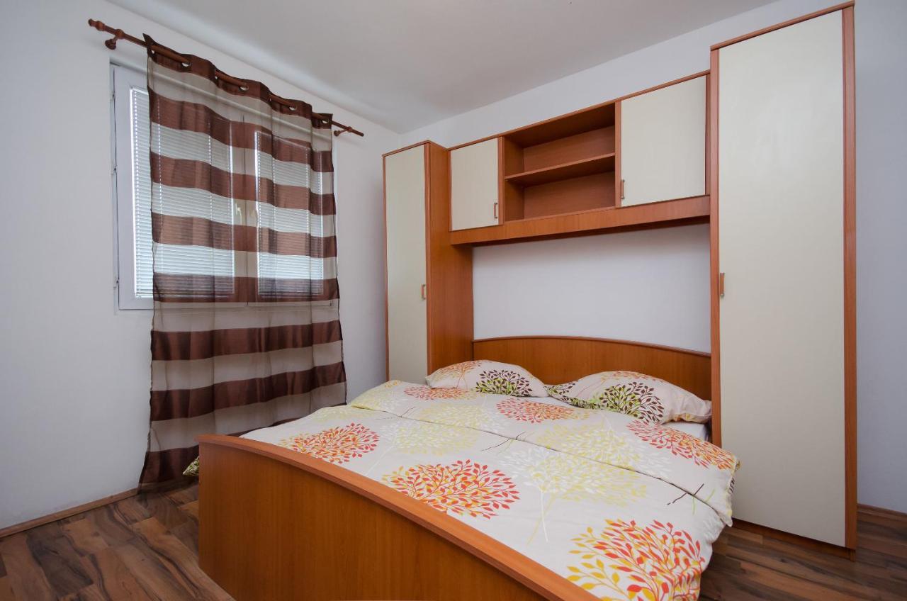 Apartments Toni Banjol Exterior foto