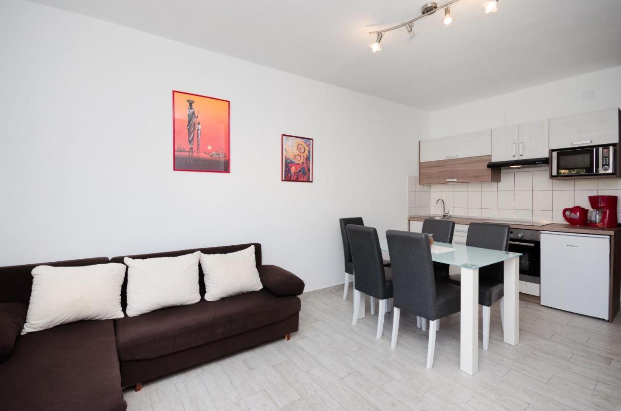 Apartments Toni Banjol Exterior foto